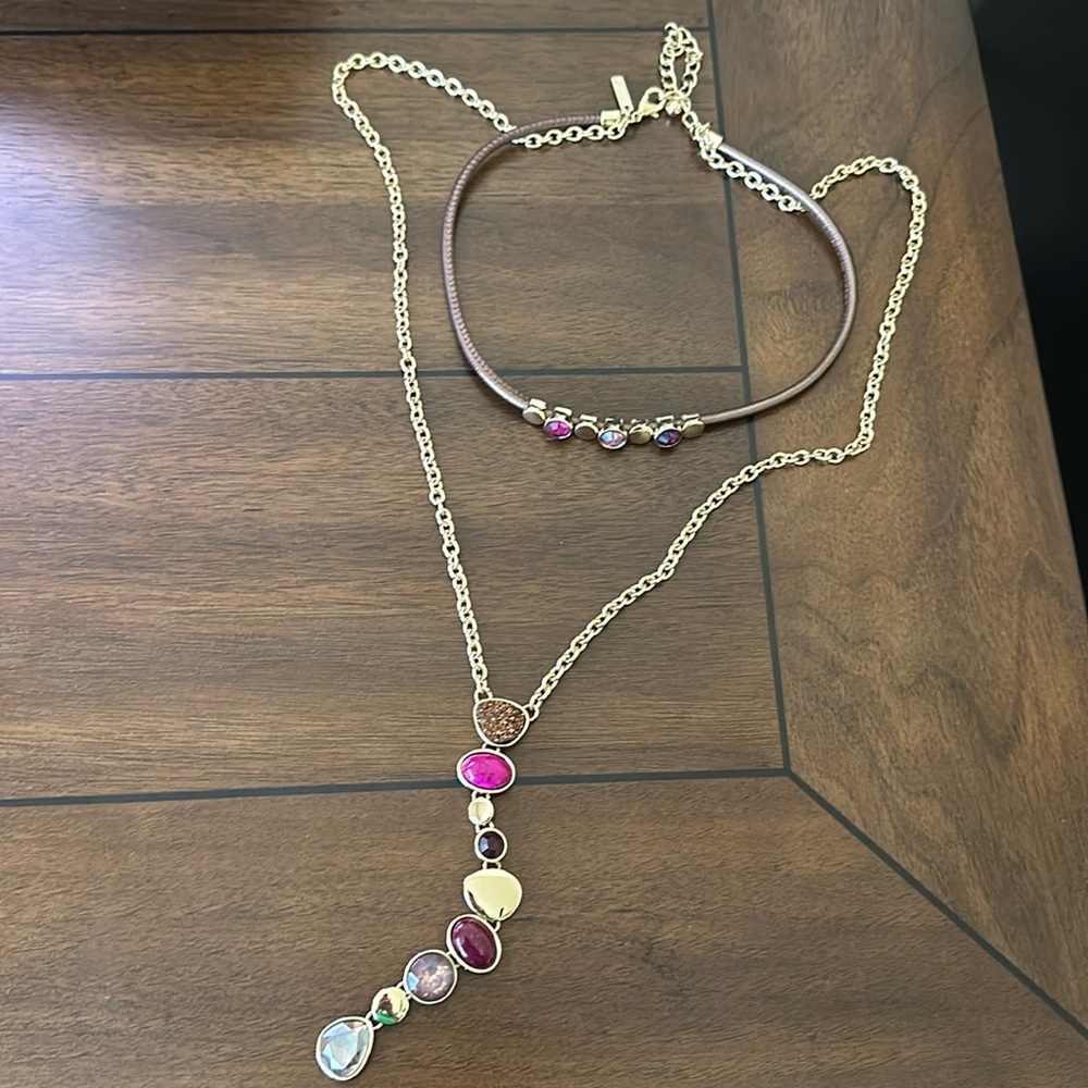 White House, Black market necklace